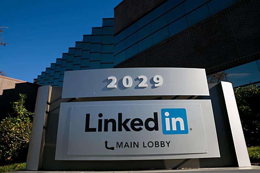 Smart LinkedIn Keyword Optimization